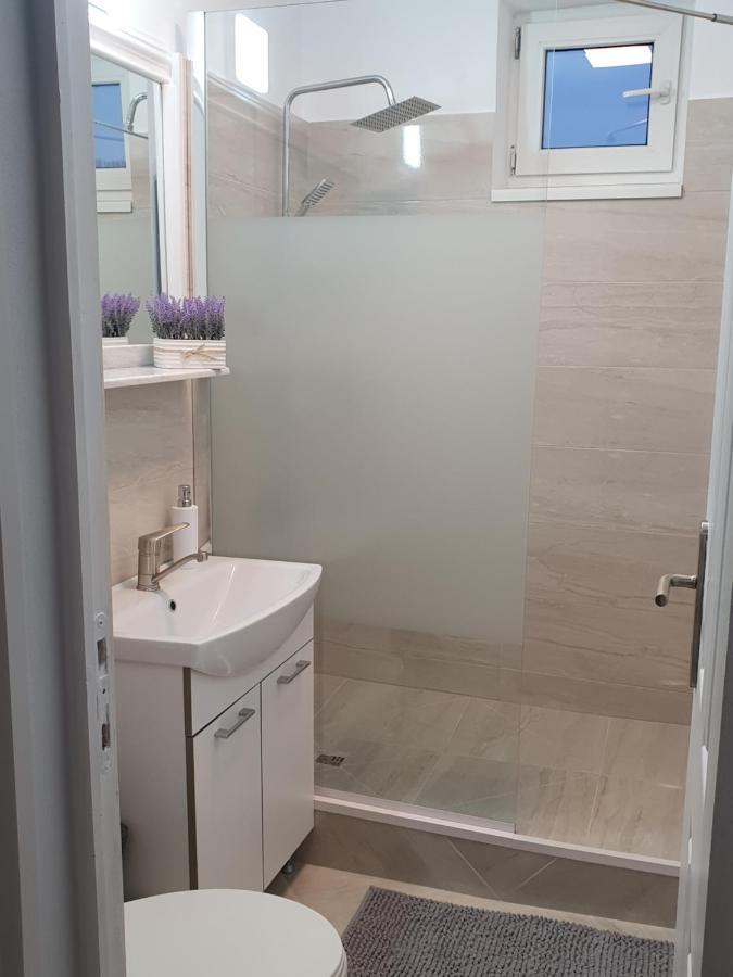 Apartament Tiron In Centru Orasului グラ・フモアルルイ エクステリア 写真